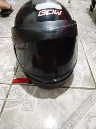 Capacete gow tamanho 60 peliculado semi novo
