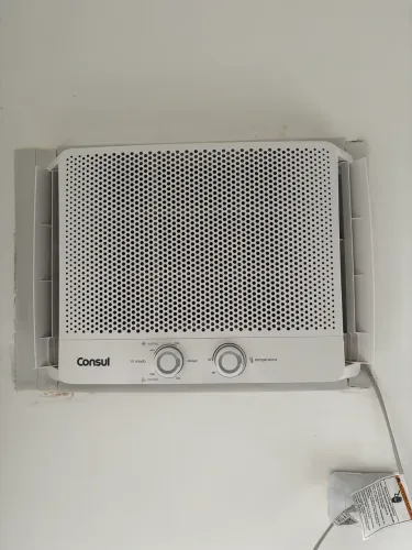Ar Condicionado Janela Frio 10000BTUs Mecânico 220V