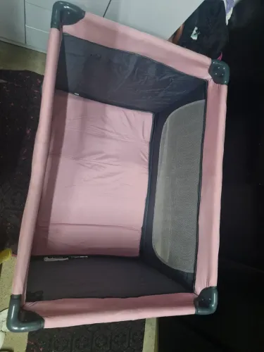 Berço cercadinho rosa baby stale em perfeito estado usado pouquíssimas vzs
