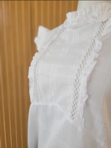 Blusa branca laise lalibela renda tam M