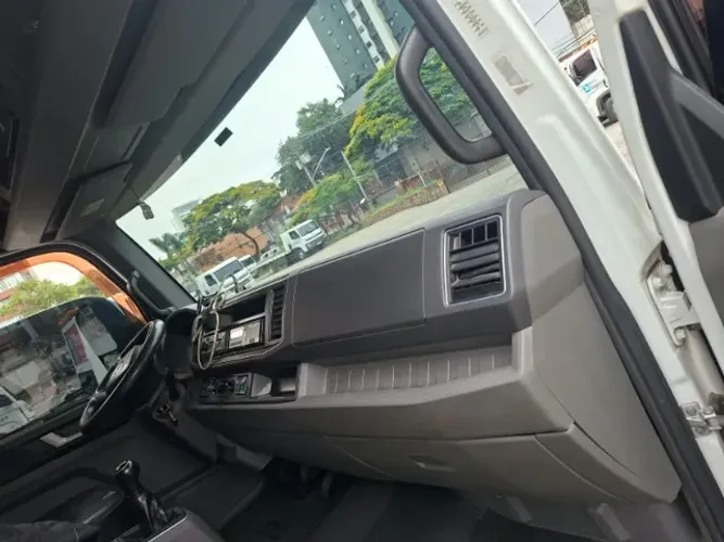 Caminhão plataforma Wolksvagem Delivery 9.180 ano 2025 Prime