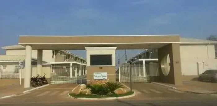 Casa a venda em condomínio fechado com armários planejados e 3 suíte no bairro Santa Cruz