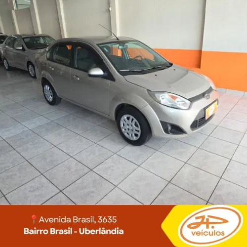 Ford Fiesta Sedan SE 1.6 8V Flex 4P 2014