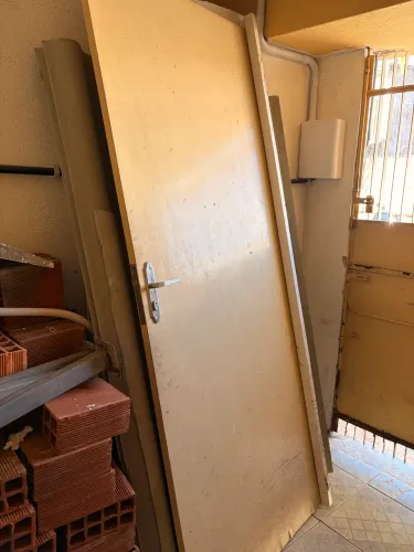 Porta de madeira 80cm
