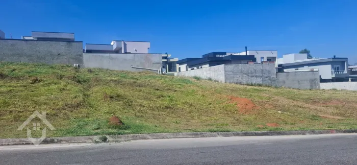 Terreno à Venda no Condomínio Santa Mônica em Caçapava - SP