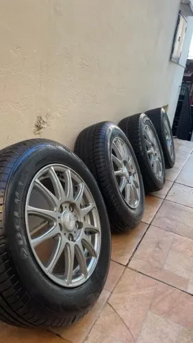 Rodas de liga leve aro 15 furação 5x100
