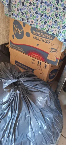 Doação de roupas infantis