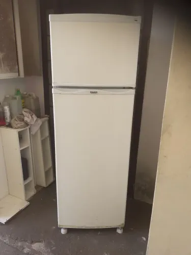 Geladeira Dako Dúplex 370 L