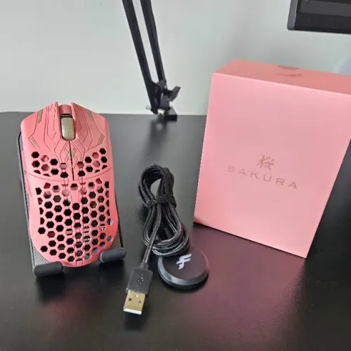 Finalmouse ULX Sakura Large