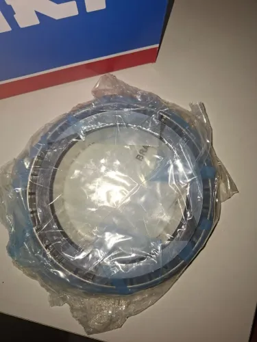 SKF Explorer 32028 X