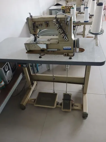 Vendo máquina galoneira