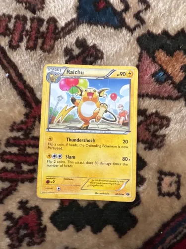 carta raichu rara