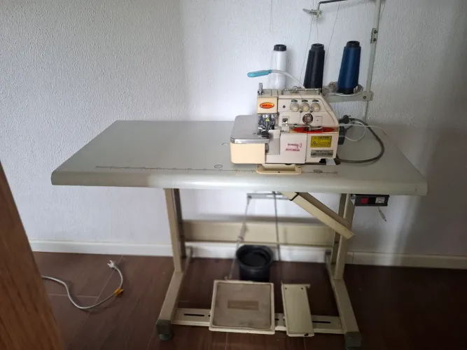 Maquina Overloque 3 Fios