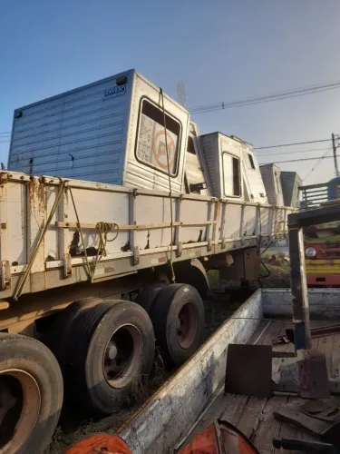 carreta fachinni ano 2009 carga seca pouco uso com pneus