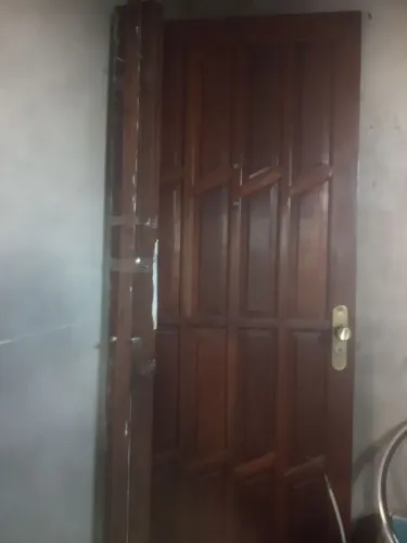 porta de maçaranduba com contra marco