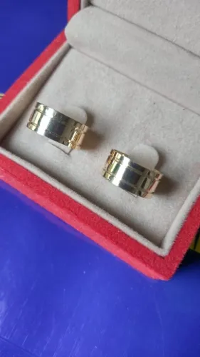 Par Alianças Casamento Ouro 18 Kilates 10 Gramas 8 mm