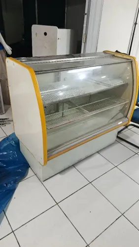 Balcão Vitrine Para Bolos E Tortas Refrigerado Ar Forçado 1,20m