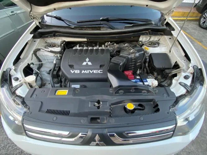 Mitsubishi Outlander 3.0/ GT 3.0 V6 Aut. 2015