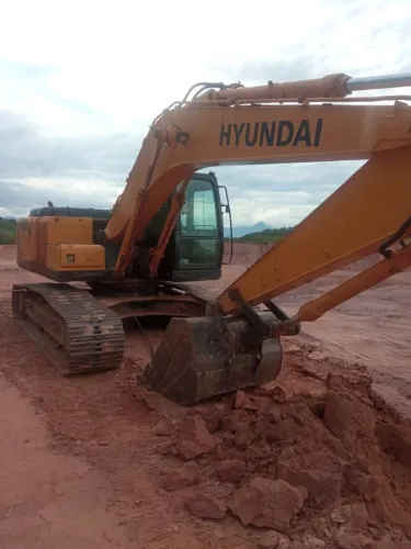 Escavadeira Hyundai LC7. 2009. 21 Tonelada <br><br>VALOR 250 MIL