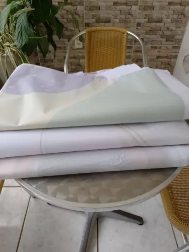 Pacote com 5 Kgs de papel para uso diversos