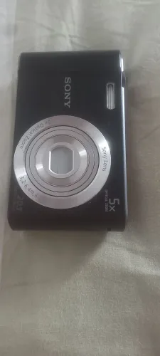 Vendo câmera Sony digital mega pixels 20.1