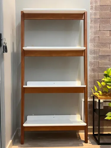 Estante estilo escada