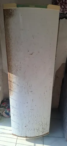 Vendo geladeira para retirada de peças 