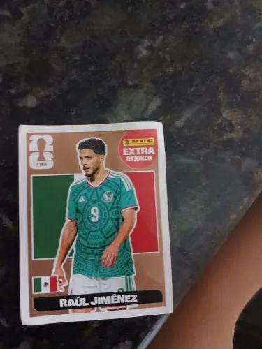 Figurinha extra Raul jiménez