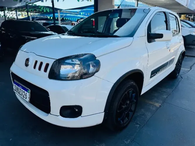 Fiat Uno Sporting 1.4 EVO Fire Flex 8V 4P 2014