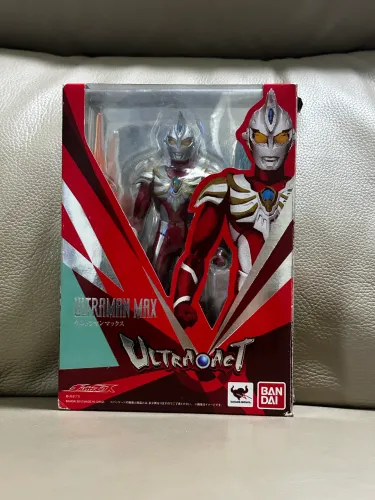 Ultraman Max - Bandai