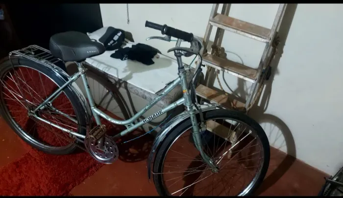 Vendo essas bicicletas antigas