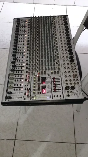 Mesa Behringer eurodesk SL 2442 fx_pro