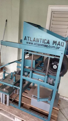MÁQUINA DE BLOCO