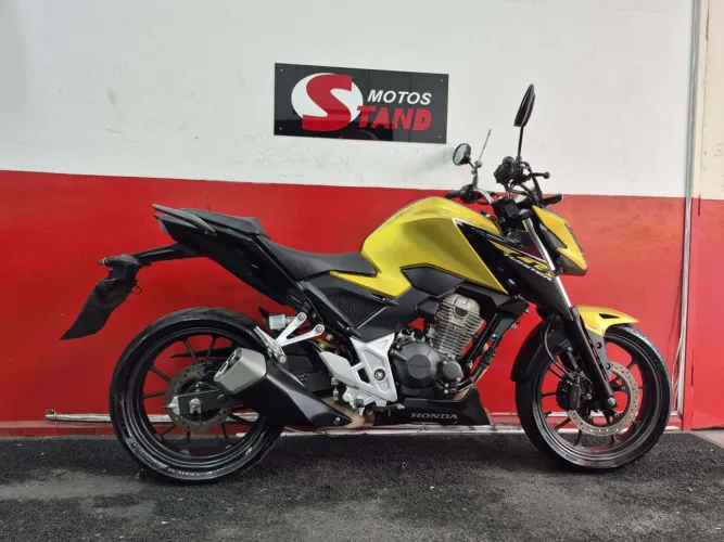Honda CB 300F Twister 300 cc