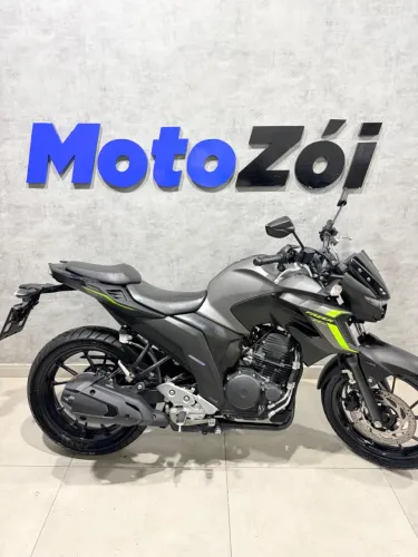 YAMAHA FZ25 250 FAZER FLEX CINZA 2024