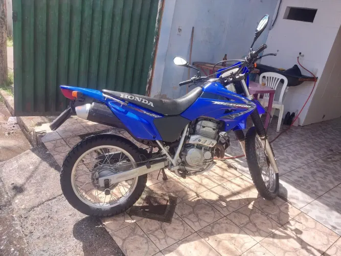 Moto Tornado Xr 250 azul