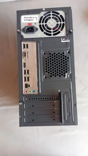 Cpus, monitor e teclado