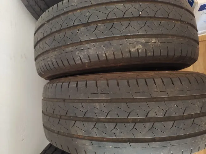 Pneus 225/65-16 usado