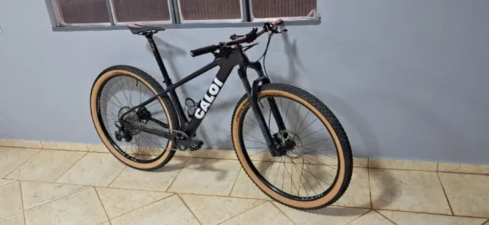 Bicicleta Caloi Elite Carbon Sport 24/25