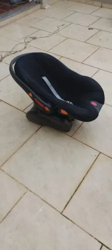 Bebê conforto usado em ótimo estado