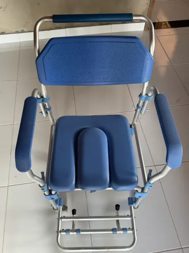 Cadeira Para Higienização D60 Em Alumínio Até 150 Kg - Dellamed