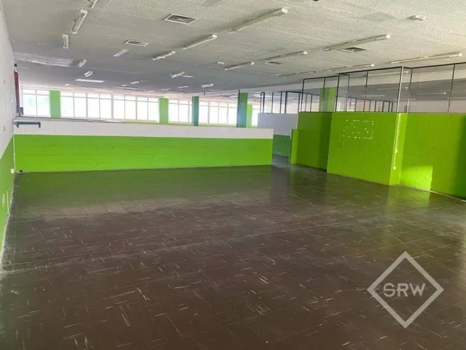 SALÃO PARA LOCAÇÃO, 600 M², NO CENTRO EM AMPARO.