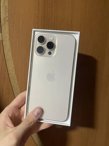 iPhone 16 Pro Max 256 GB - Desert Titanium