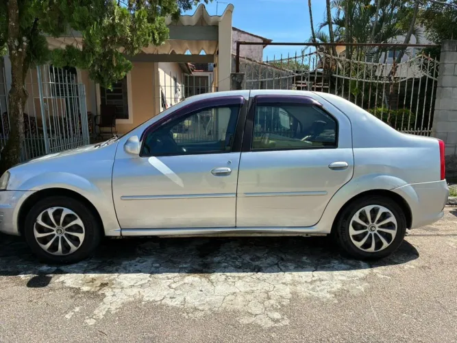 Renault Logan Expression Hi-flex 1.6 8V 4P 2011
