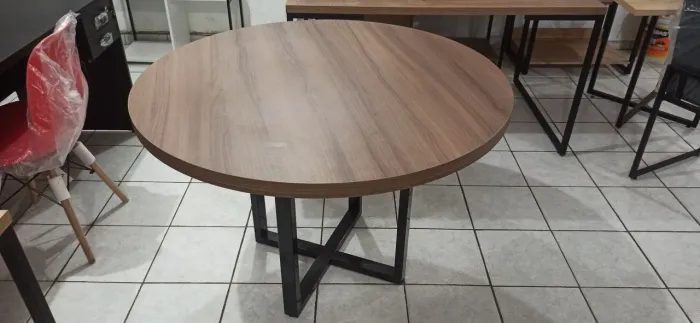 Mesa de reunião redonda Nova