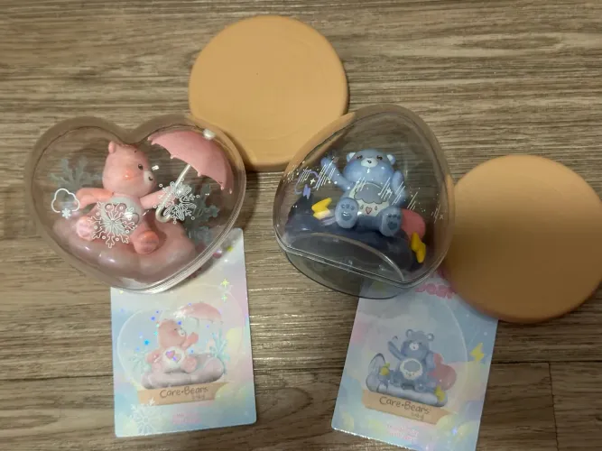 Lote 2 Ursinhos Carinhosos Miniso Care Bears Baby Little Snow e Thundery Sky