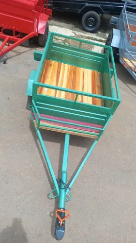 REBOQUE 110 x 80 pra moto puxar.