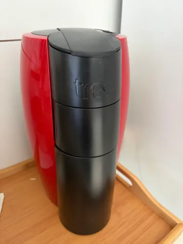CAFETEIRA CÁPSULA 3 CORAÇÕES