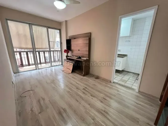 Apartamento 02 Quartos com Varanda na Penha próximo ao comércio