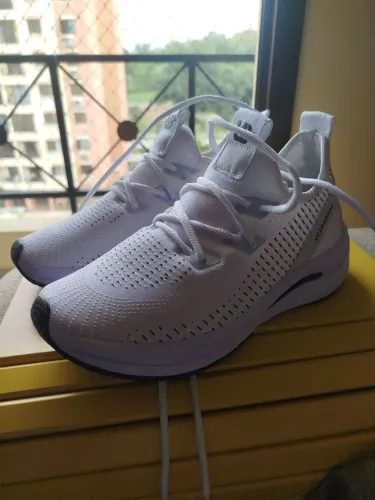 Vendo tênis feminino usado 2x